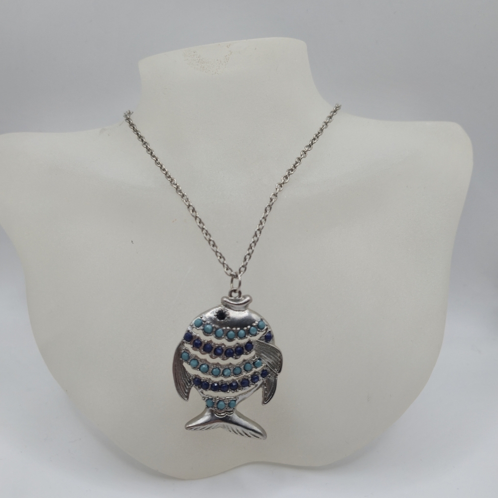VINTAGE Silver Fish Pendant Necklace
